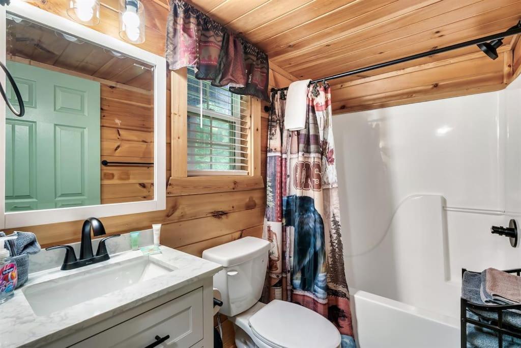 A Top Notch Lodge~Gatlinburg Exteriör bild