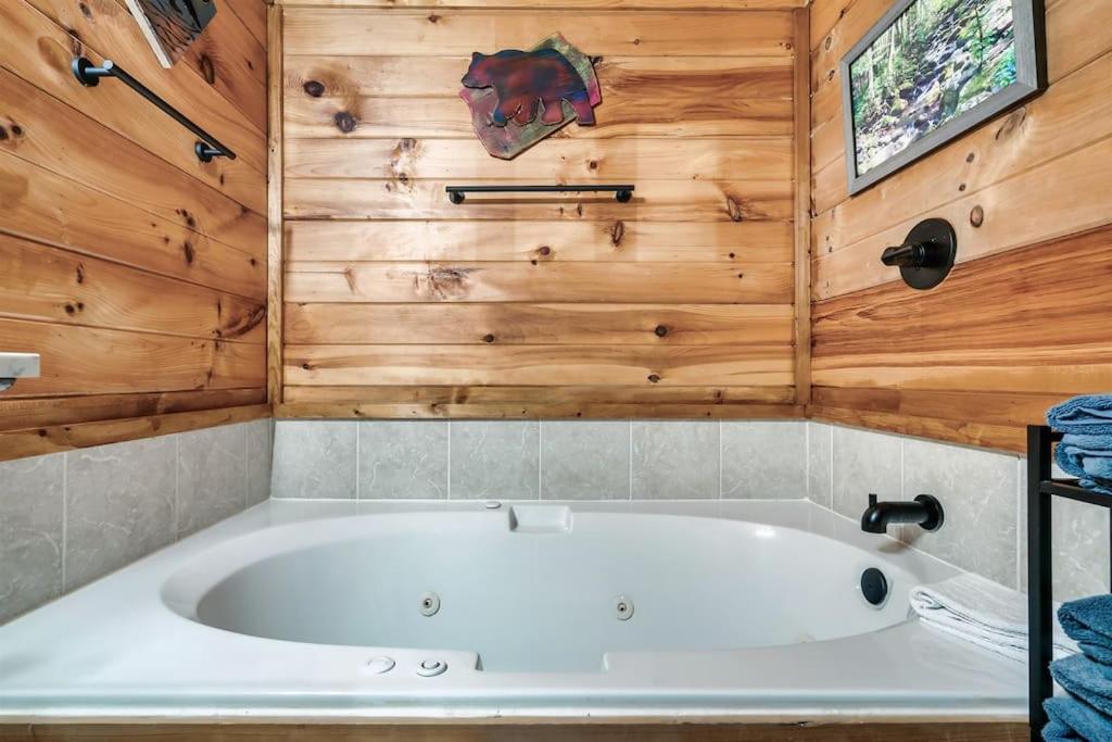 A Top Notch Lodge~Gatlinburg Exteriör bild