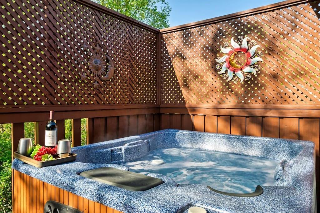 A Top Notch Lodge~Gatlinburg Exteriör bild