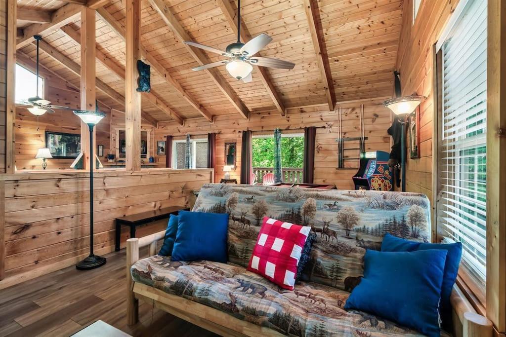 A Top Notch Lodge~Gatlinburg Exteriör bild