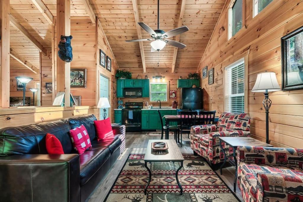 A Top Notch Lodge~Gatlinburg Exteriör bild