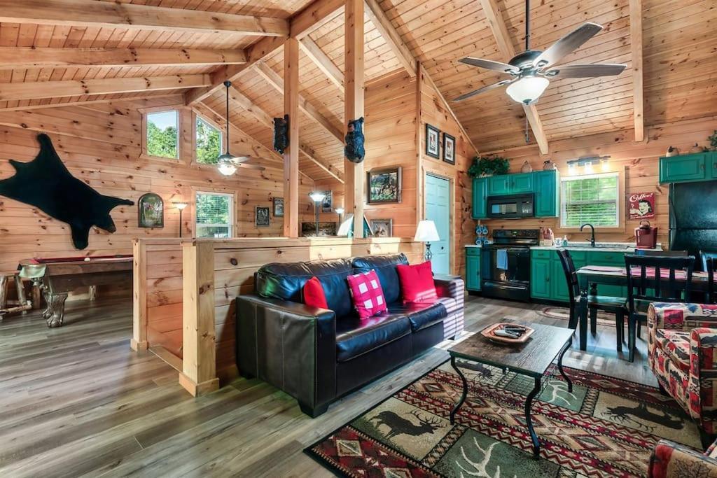 A Top Notch Lodge~Gatlinburg Exteriör bild